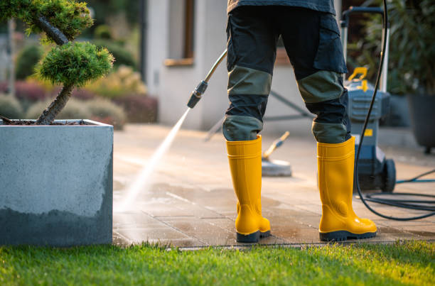 Best Commercial Building Pressure Washing  in Center Hill, FL